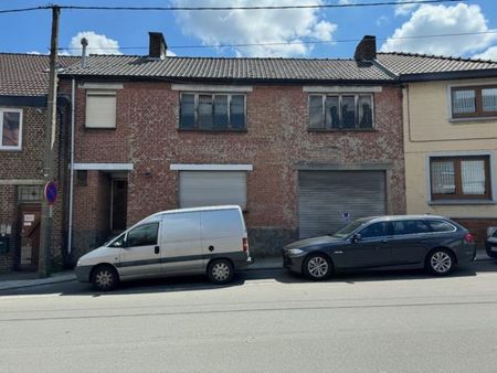 maison avec hangar attenant