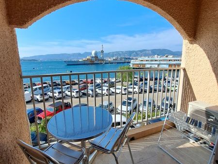 studio avec balcon vue mer à saint-mandrier-sur-mer