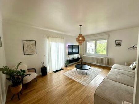 bel appartement lumineux avec jardin privatif