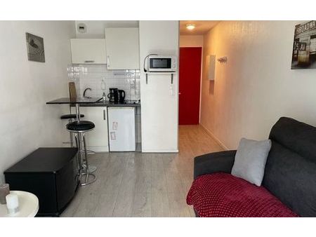 location appartement  m² t-0 à nice  615 €