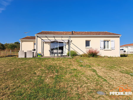 maison plain-pied f4 avec garage attenant et jardin 16300 sa