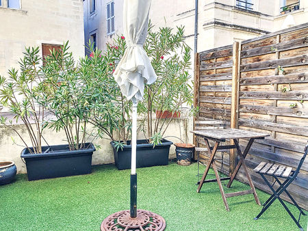 appartement intra muros avignon 1 pièce avec terrasse