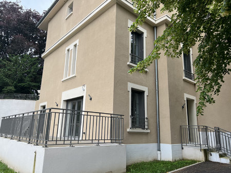 tassin - elégant appartement de 4 pièces en rez-de-jardin 1