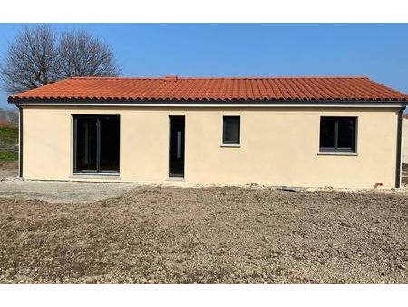 location maison 4 pièces 92 m² ambarès-et-lagrave (33440)