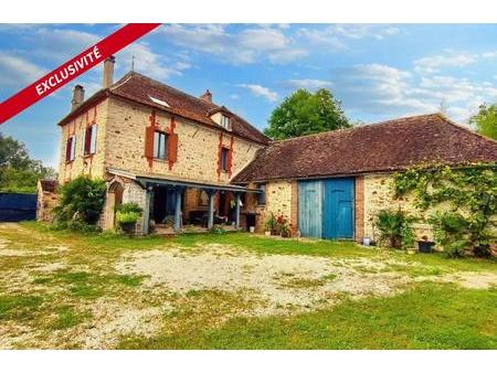 maison atypique en bord de seine