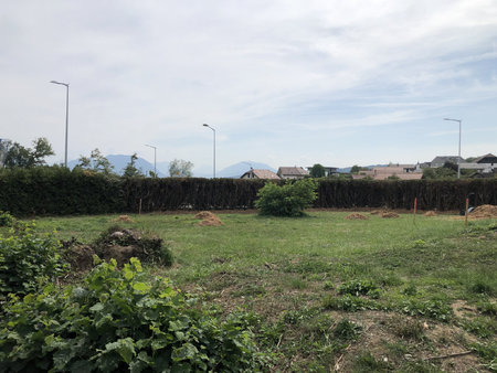 terrain costructible de 554m2- groisy