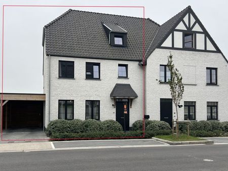 verzorgde woning met tuin vlak bij het centrum van de haan.