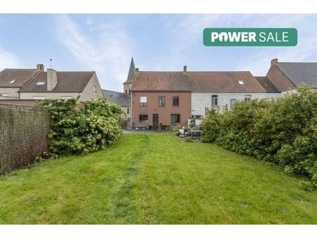 maison mitoyenne avec 4 chambres à vendre à oeselgem.