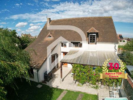 maison ancienne familiale de 169 m² dans une commune avec écoles et commerces à pied à 10 