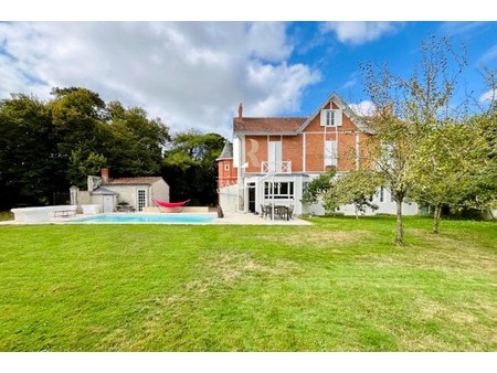 maison de luxe à vendre à la la rochelle