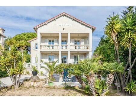 maison de luxe à vendre à sanary-sur-mer