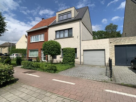 huis te koop in brasschaat met 3 slaapkamers