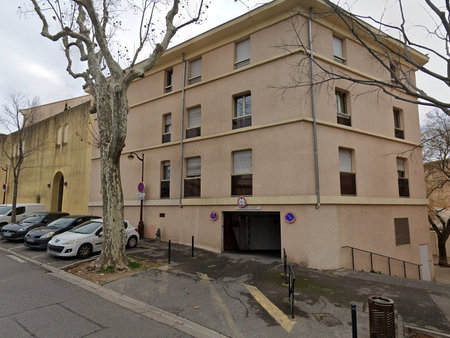 parking / box aix en provence