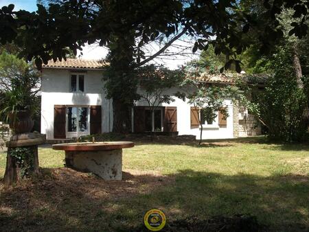 exclusivité ! dans son écrin de verdure de plus d'1ha   cette maison pour grande famille..