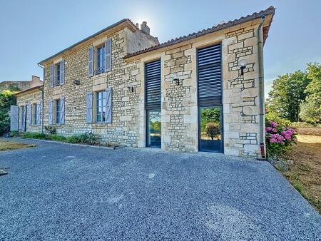 maison de caractère au cœur d'auzay