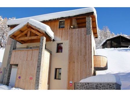 vente immeuble 138 m² isola (06420)