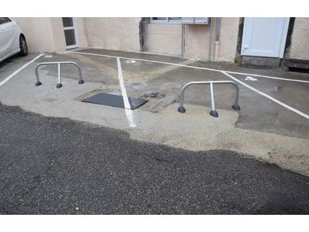 location parking 4 m² aubière (63170)