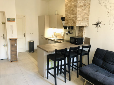 en location à toulon : appartement t2 cours lafayette au cal