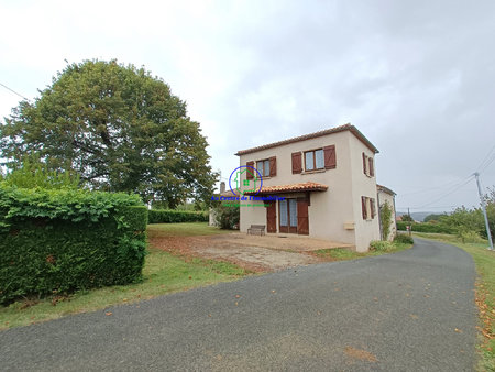 maison individuelle de 143m2 et 3500m2 de terrain