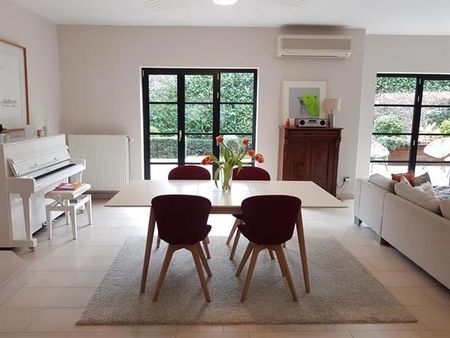 uccle : duplex 4 chambres avec jardin et garage