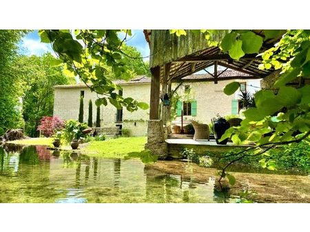 vente moulin 290 m²