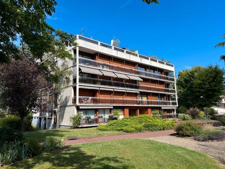 st-germain en laye  quartier prieuré  dans résidence de standing sécurisée avec tennis  ap