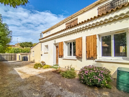 maison 105m²  terrasse  jardin  trois chambres  spacieuse pièce de vie  au calme  proche c