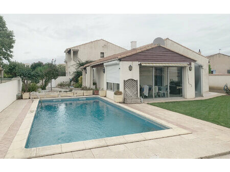 villa 5/6 pieces de 121 m2 a vias avec piscine  terrasse  ve