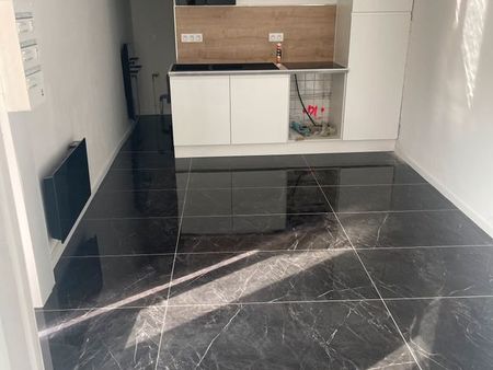 appartement t2 mitoyenne avec cuisine équipée