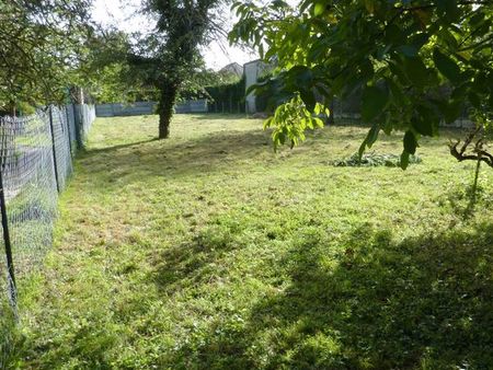 terrain constructible 948 m² le mee sur seine village