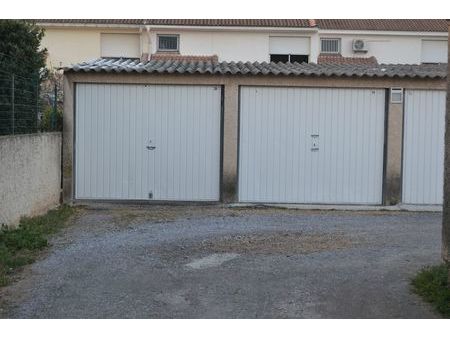 garage/box a louer voiture ou stockage