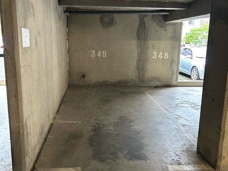 parking minimes résidence sécurisée