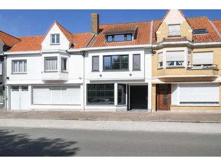 maison magnifiquement rénovée dans le vieux knokke