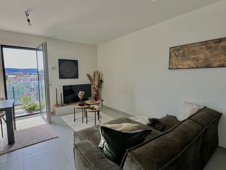 appartement 58m à louer - lumineux et bien situé