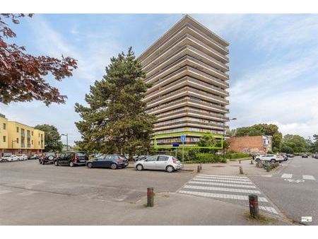 appartement te koop in schaarbeek met 2 slaapkamers