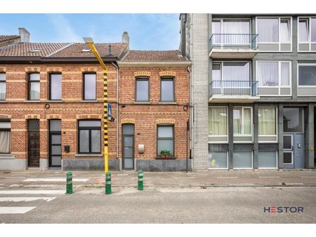 huis te koop in sint-niklaas met 3 slaapkamers