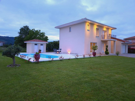 maison 4 pièces - 145m²