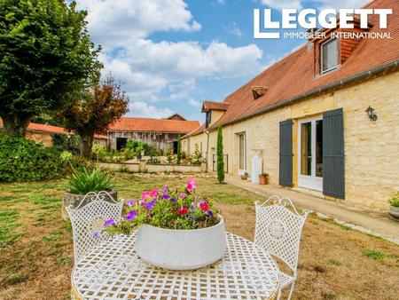 ancienne ferme rénovée avec appartement et nombreuses dépendances