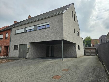 gelijkvloers appartement met 3 slaapkamers in mol-gompel!