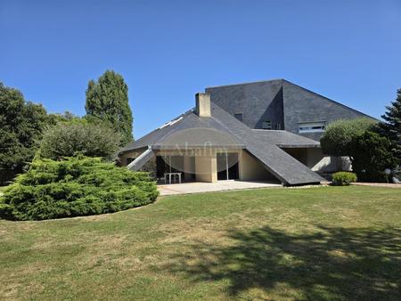 maison d'architecte  piscine et tennis