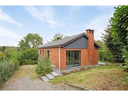 bungalow idéalement situé avec garage et jardin