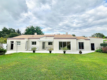 a vendre basse goulaine ! maison récente 6 pièce(s) 158 m2  double garage  jardin