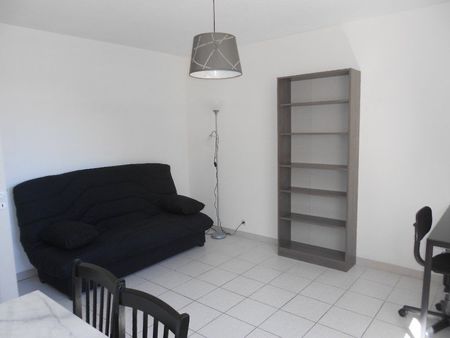 f1 de 24 m² à nimes