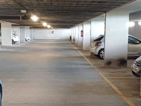 place de parking sous-terrain