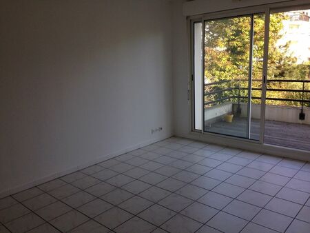 loue t2 50 m2 merignac limite cauderan