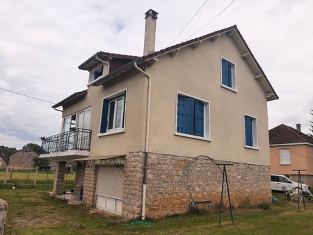 a louer maison 175 m2 sur 3 niveaux en bon etat dans parc ferme de 600 m2 entre brive et t