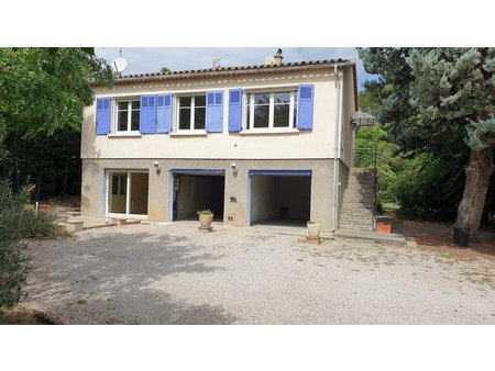 coquette villa t3 de 69 m2 avec garages sur 1518 m2 de terrain