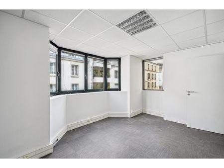 bureau 160 m²