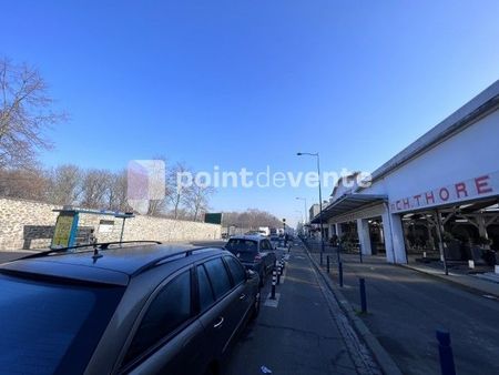 local commercial 140 m²