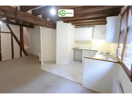 location appartement 4 pièces à la ferté-bernard (72400) : à louer 4 pièces / 62m² la fert